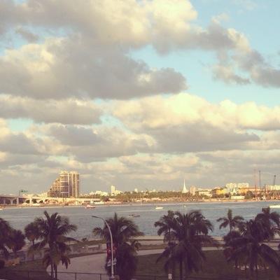 aBetterMiami's profile picture. Building a community one person and one day at a time.