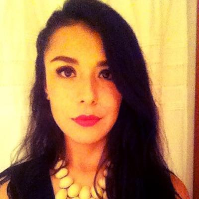 l_Patth's profile picture. Comunicadora social, correctora de estilo, magíster en marketing y amante del silencio.