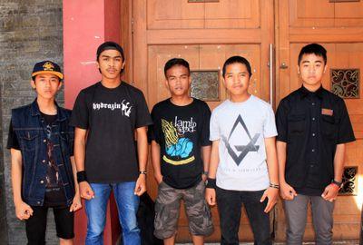 OFFICIAL TWITTER! | CP : 089631211052