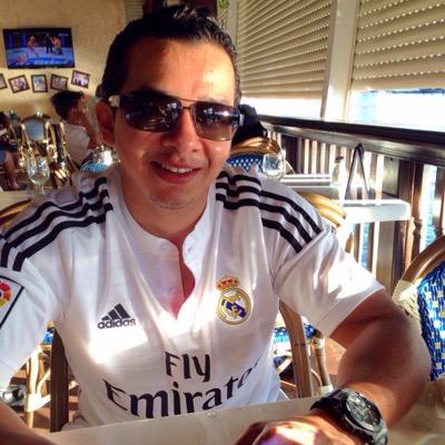 MorenoChristian's profile picture. E Ź as Sunday Morning