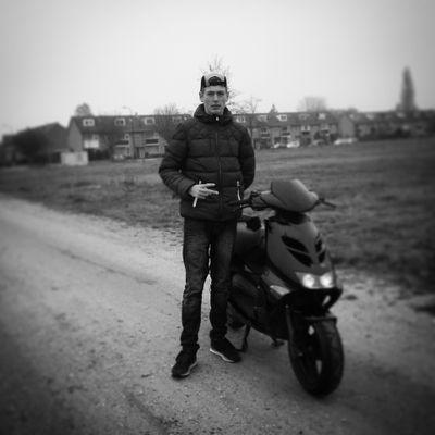 | 16 years old |☆Aprilia SR Rider☆ | Robur B3 | KSG M4B | Apeldoorn 055 | Feyenoord Rotterdam♡ |