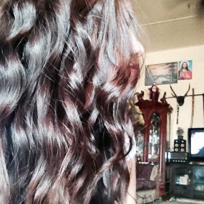 nicoliciousjane's profile picture. head's in the cloud but my gravity centered ☁️