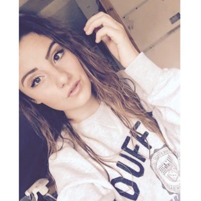 Essex // 15 // Follow me