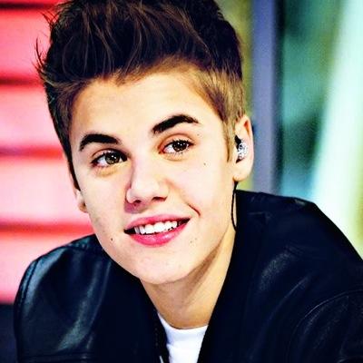 Here to make Justin and beliebers happy https://t.co/EXHSSTnFr6