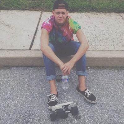 exitkian's profile picture. FREE FOLLOW FROM @gaIaxykian !! follow back on there