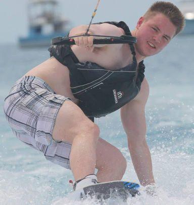 tomturner0006's profile picture. 18 year old student, football fan and rugby player. From Kent, UK.