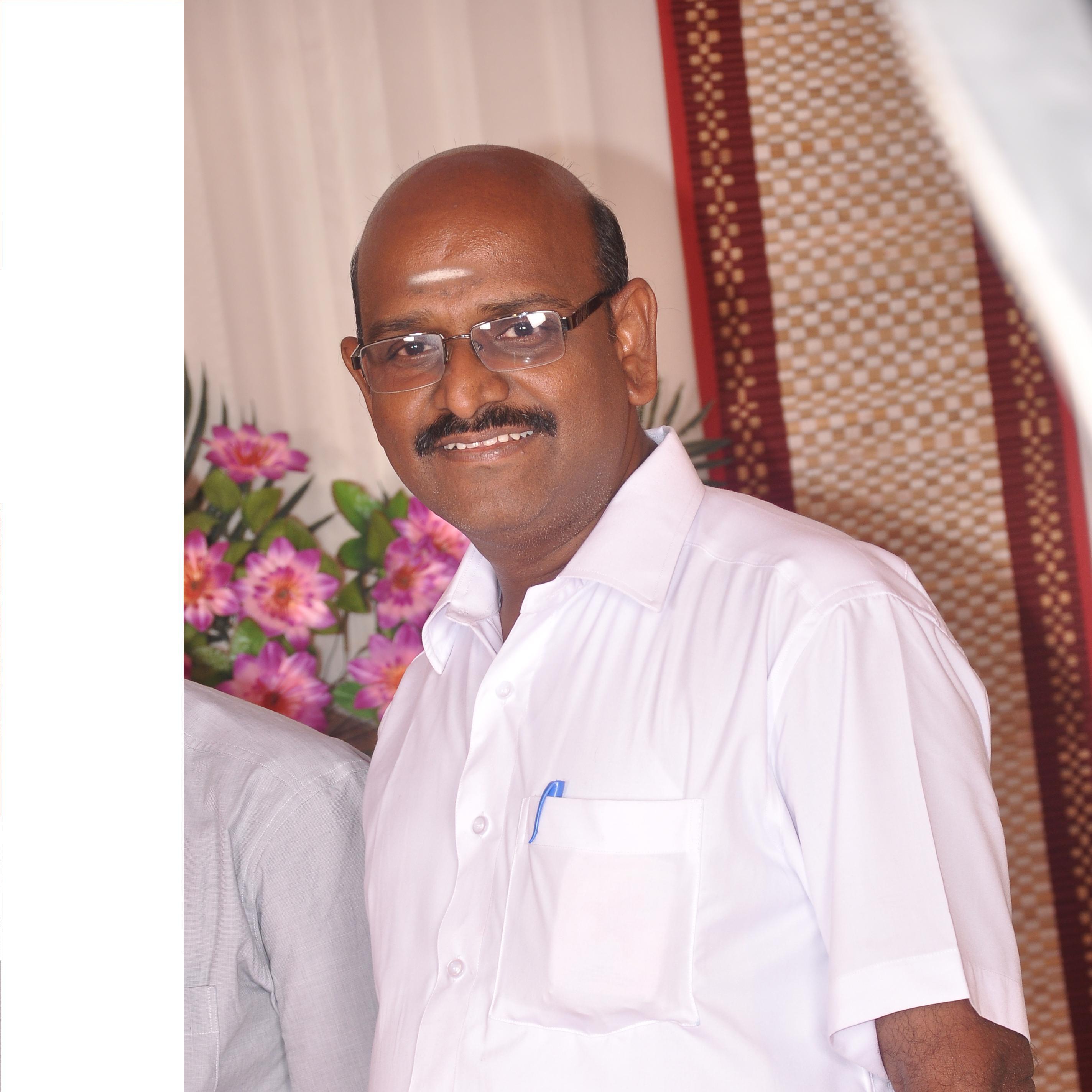 நான்,நாமக்கல் நகரில்,தையல்தொழில் செய்துவருகிரேன்,