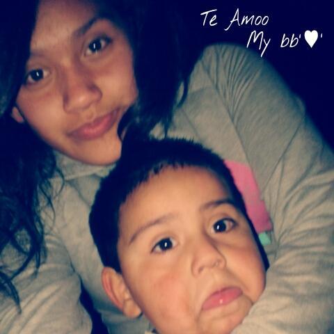 _Chica_Hunter_'s profile picture. 12 años/Cumpleaños 20 de enero/Amante de lamúsica/Fútbol/ColoColoCompañeroDeVida/HunterDeCorazón♥