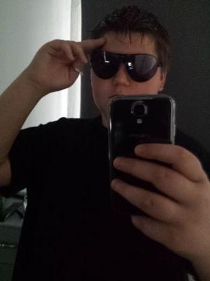 16 jaar single en de beste speler van fifa 
voeg mij maar toe 
afcgangster