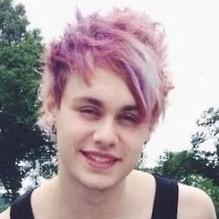 I WILL FOLLOW EVERYONE WHO RTS THIS THANK YOU LOVE YOU