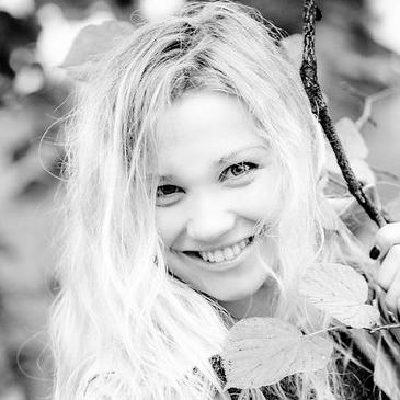 immer noch keine passende traumfrau gefunden? melde dich auf http://t.co/KgT2vKEmxk an und du wirst sie bestimmt finden!