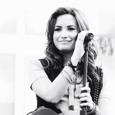 follow @ttoria30 (lovatic account) i gave you a free follow now follow her ❤she'll follow you too, this is only used for voting when i reach a tweet limit