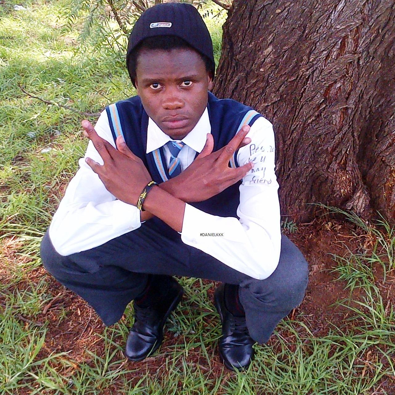 DANIELKHOZA7's profile picture. FOLLOW MY ACCOUNT TWO @DANIEL__KHOZA #DANIELKKK FOLLOW ME ON INSTAGRAM @DANIELKHOZA7 #RETWEET2GAIN