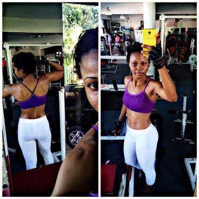 Empresaria, Gym lover,Estudiante de mercadeo,Independiente,Soñadora, Divertida,un poco loca en resumen una Mujer Feliz!!!