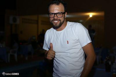 AMO A VIDA... POR ISSO VIVO INTENSAMENTE O MOMENTO PRESENTE!