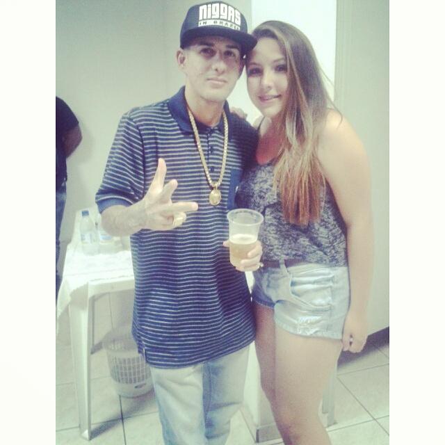 A alegria de saber que você existe é suficiente para superar a tristeza de não poder abraçar você.
♥ @MCRodolfinho ♥ oficializada 20/05/2014 as 21:45 ♥