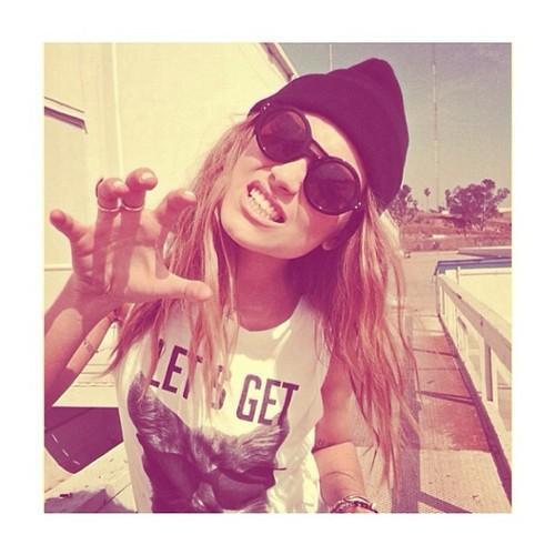 Want to get Instagram famous for free? Check out my website!
