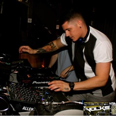 TO BOOK DJ HAYNZEE FOR YOUR EVENT; 
r.d.haynes@hotmail.com //
http://t.co/Pjl1jMIEbF
