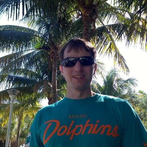 Dolphins fan and biophysicist, currently a microscopy core manager. Officially faster than Tom Brady. Opinions are not my own.