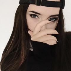 go follow @thebrooksftjdb and @biebermy5sos