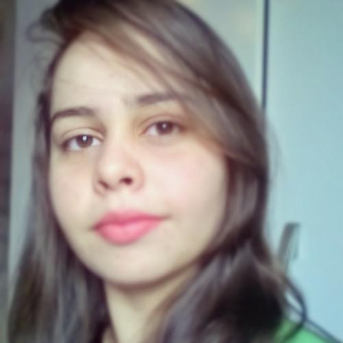 Sou uma pessoa que crê que Deus é o autor e mantenedor de todo o universo,  alegre as vezes metódica e impacientemente que ama observar a natureza ....