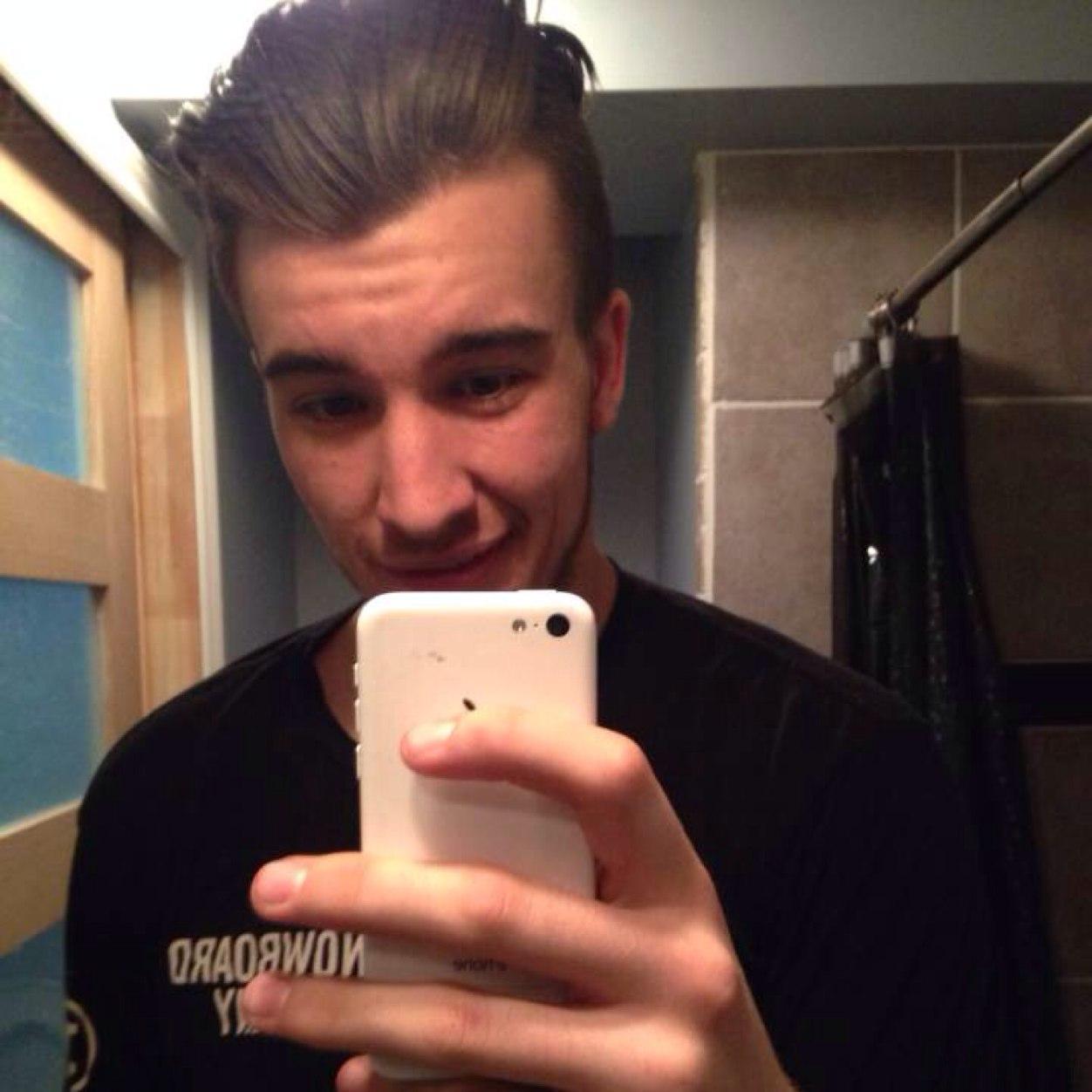 CmcIntyre94's profile picture. Hard work beats talent when talent fails to work hard - KD35