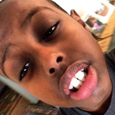 plz follow I'm new to Twitter