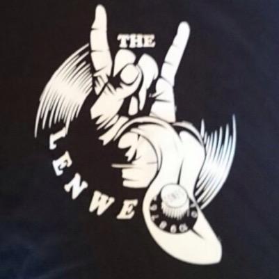 Cuenta oficial del grupo de rock the lenwetones. Afincados en Málaga y rockeando desde 2013. contáctanos para más información