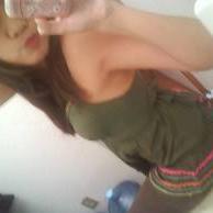 venezolana y amante de la BACHATA en especial las de mi DANY LEE sigueloooo es hermosooo y canta como un diosss @DanyLeeOficial