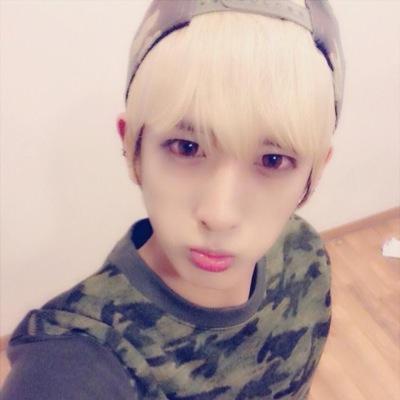 100% bot 100% fiction 100% fake 100%'s 'Visual' C.Bum. 93line 'Perfection' is mine. *Dancing machine. Awesome Rapper*