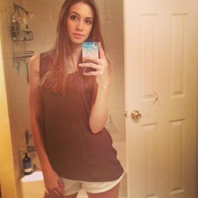 fitchick_7's profile picture. photography stuff. fitness is life. avi is me.