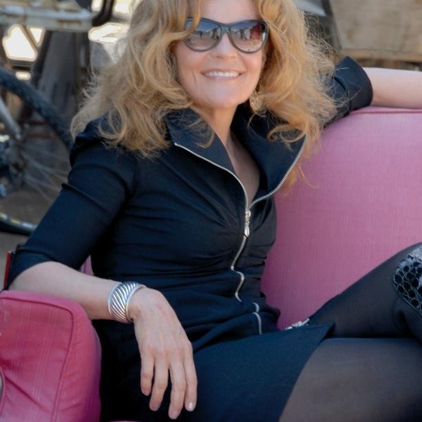Unabashed Foodie, Passionate Cookie Baker, Jazz/Music Lover, Fine Wine Fan, Eco Driven and Celebrates Nature.