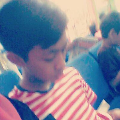 zharif2001's profile picture. hye