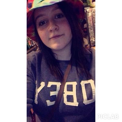 *im just a girl with bad habits* 
follow for follow 
hmu well youre at it 
snapchat;tabster369
kik; tabster124