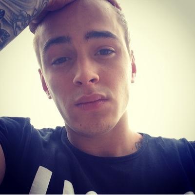 Quando te vi pela primeira vez, me apaixonei. Te amo @CaiqueGama