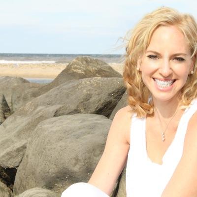 HanleyWrites's profile picture. Mom, stepmom, fostermom