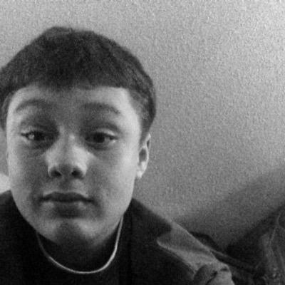 taken 11/15/14
love to play football
go to lake shore✨
