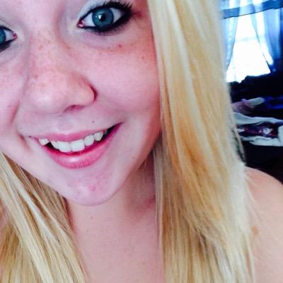 Im Jordan! God is my life! No one will get before him.I'm just a laid back country girl. Phillip Phillips and Colton Dixon are my favorite singers. :)