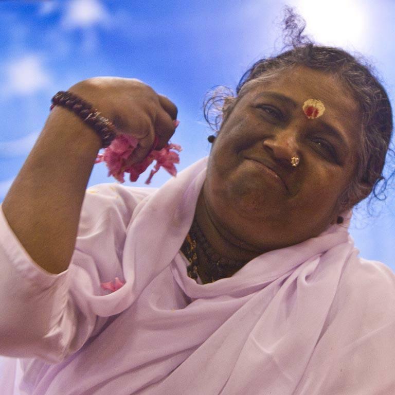 The peaceful setting provides an ideal place for those seeking to imbibe & practice Amma's teachings.Blessed by Amma in Jun '96 Amma came here for 18 years.