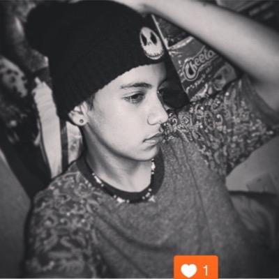 JayRodriguez559's profile picture. fuck this.