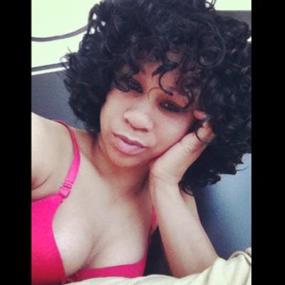 Her favorite song will say more about her than her mouth ever will teamyellowbone ;) Ms.unforgettable