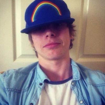 Daniel__5SOS's profile picture. please follow @5sosedtsx !! its going to be a great acc and ask for a fb and even an edit of you and your fav (;