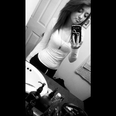 boo_bear_801's profile picture. •it's all about the blue.• 
•to young to care.• 
•be real with me ill be real with you.•
•fuck a fake Nigga.•✌
• Illiana is the bae.•