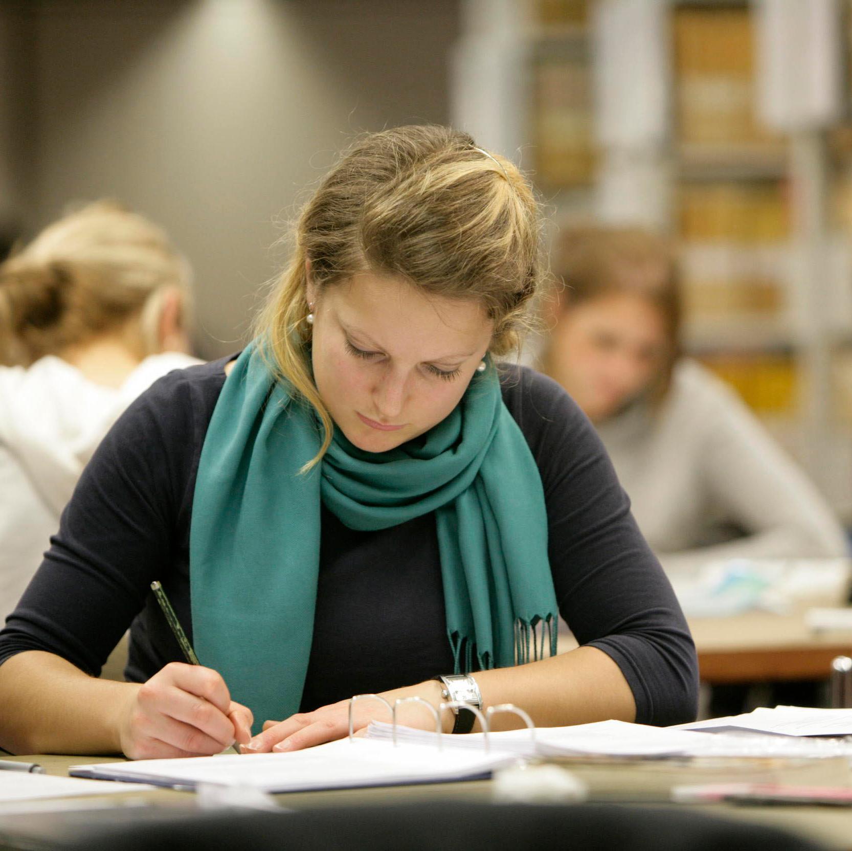 BestlifeSmS's profile picture. Al-Quran, Al-Hadhees,kavithai,joke, Local & World News, Questions & Answer, Jummah Details, Dailyupdates... Type:F BestlifeSmS send:40404