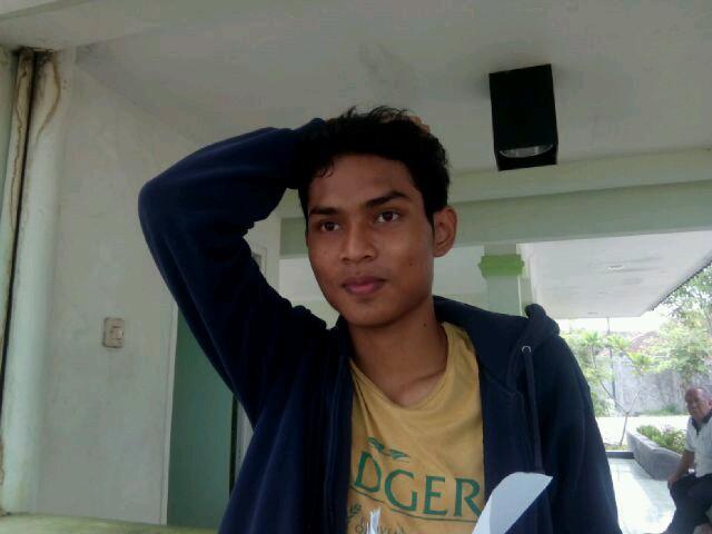 in relationship with Indah Andiryani ({})
