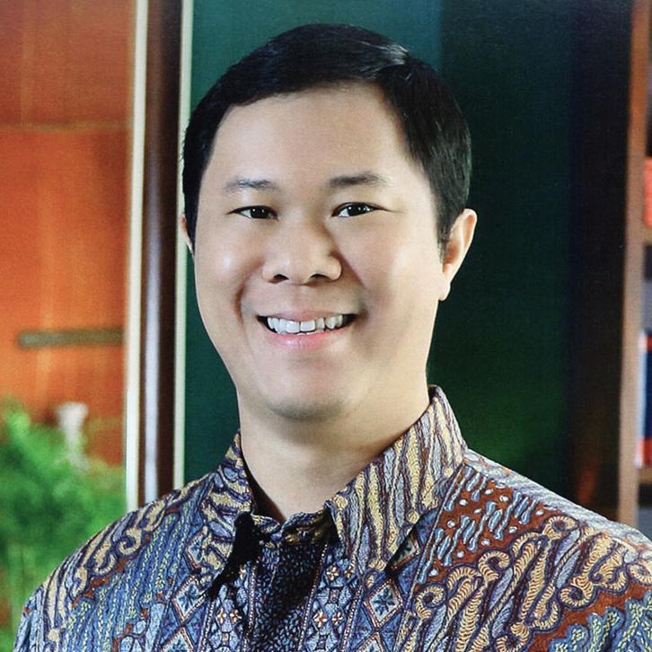 Komisaris Utama Blue Bird Group Holding, Bendahara Umum BPP HIPMI,Komisaris Blue Bird Tbk, Bendahara Umum Kwarnas Pramuka, Direktur Utama Menara Alisya Group