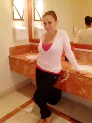 | Estudiante de la carrera de educacion comercial en la UPNFM|  ILU God,mom,dadd,sister
