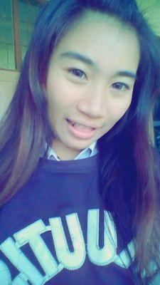 FB : Nam pronchita
line : ME2131
Twitter : Nammon2131
คงไม่มีใคร ชอบในแบบที่ฉันเป็น :-(