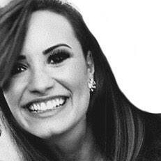 demi lovato // taylor swift // - Taylor called me buddy in Club Red on 29/11/13