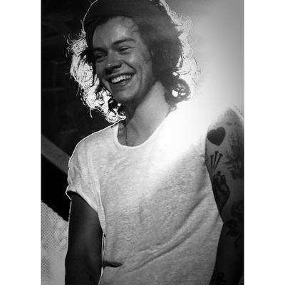 ♔ one direction ♔ 28-10-13 tmht ☀️14-2-15 otra☀